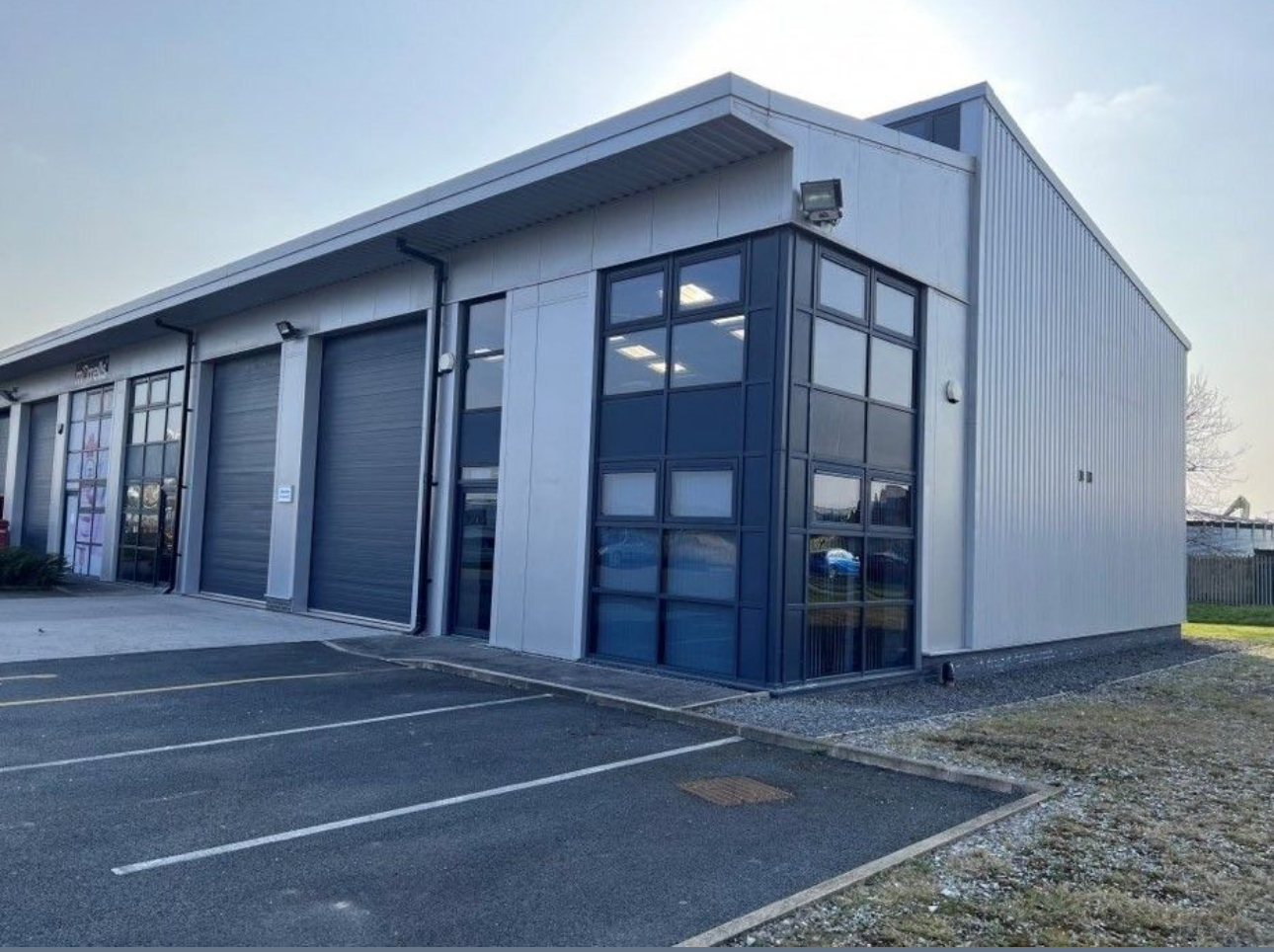 Assortment of paper cups